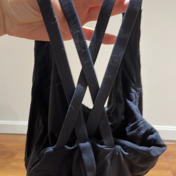 Lululemon Floral Workout top! - Picture 3 of 4